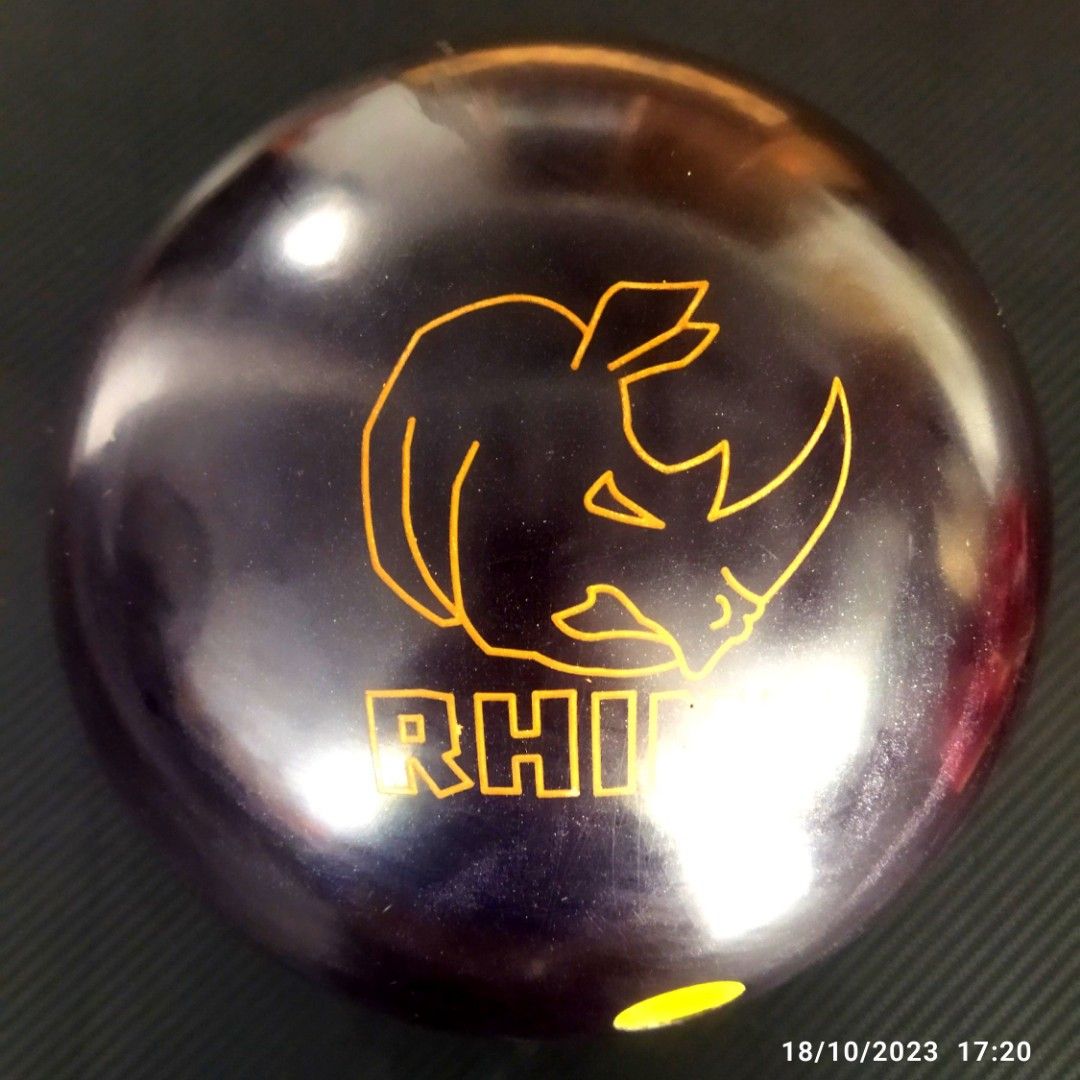 15 LBS Brunswick Rhino Bowling Ball, Sports Equipment, Sports & Games