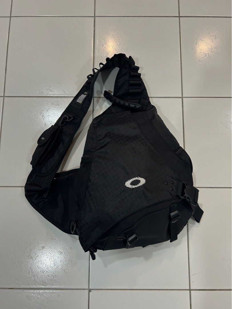 2000s Oakley Sandbag Tactical Crossbody Bag