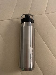 Simple Modern 18 fl oz Stainless Steel Summit Water Bottle with Silicone  Straw Lid|Sweet Taffy