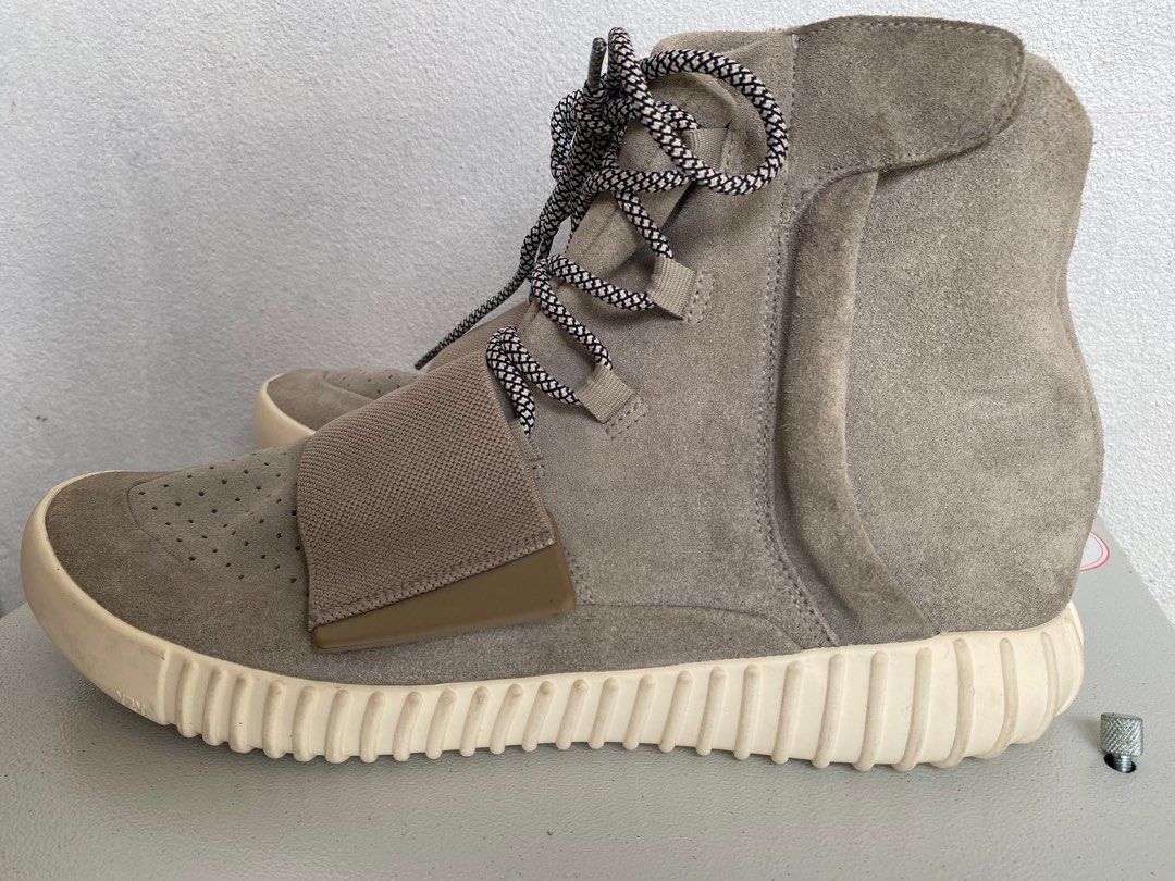 adidas Yeezy Boost 750 OG Light Brown