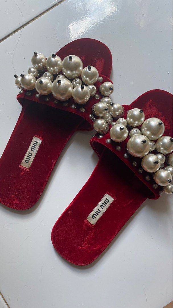 Miu miu deals slippers with pearls