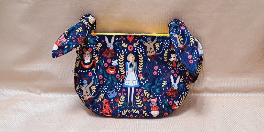 Disney 藍色Alice in wonderland 款! 全新Longchamp L碼蝴蝶帶內袋漁網