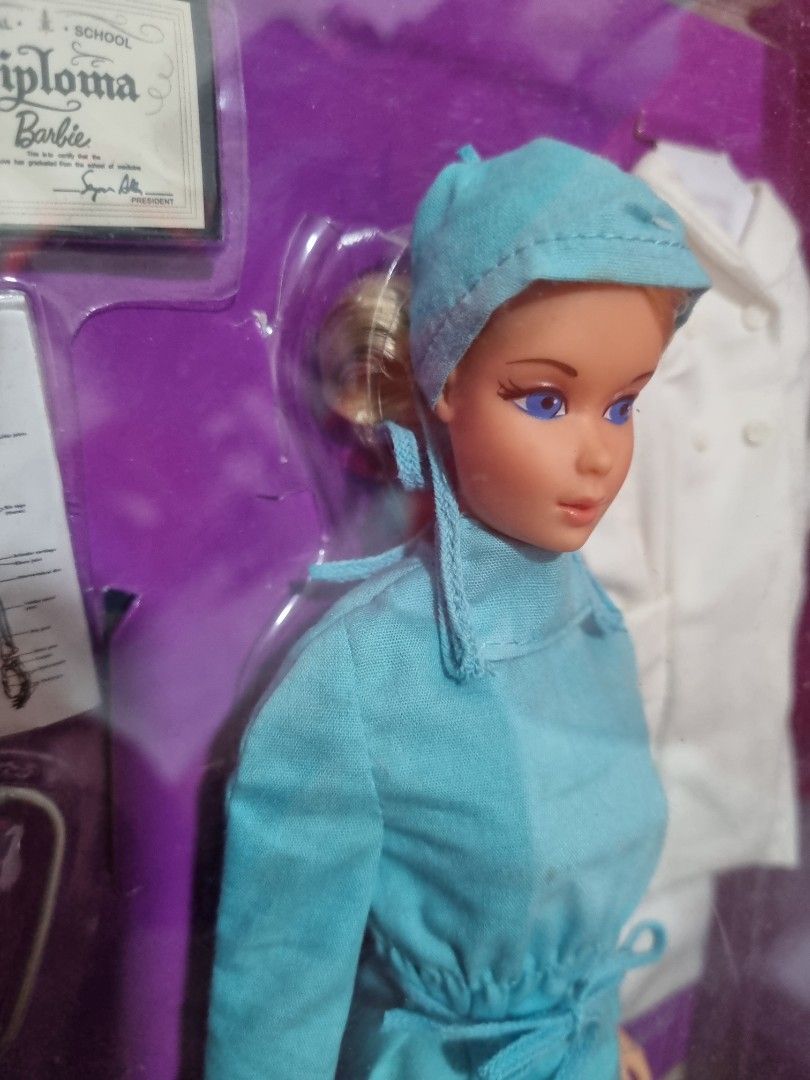 barbie-doll-barbie-doctor-1973-reproduction-of-barbie-vintage