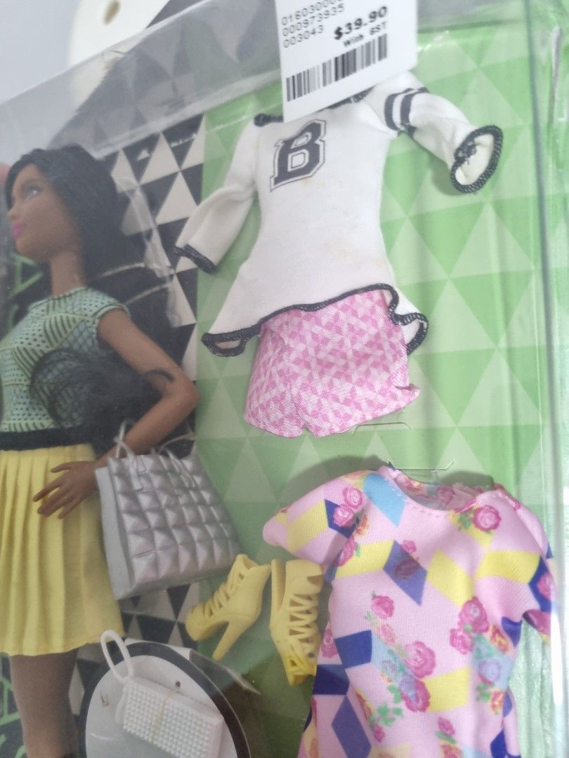 Extra clothes on sale and shoes