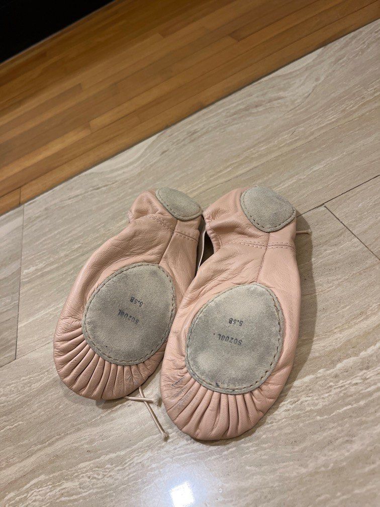 Bloch leather split sole ballet shoes Women s Fashion Footwear Flats on Carousell