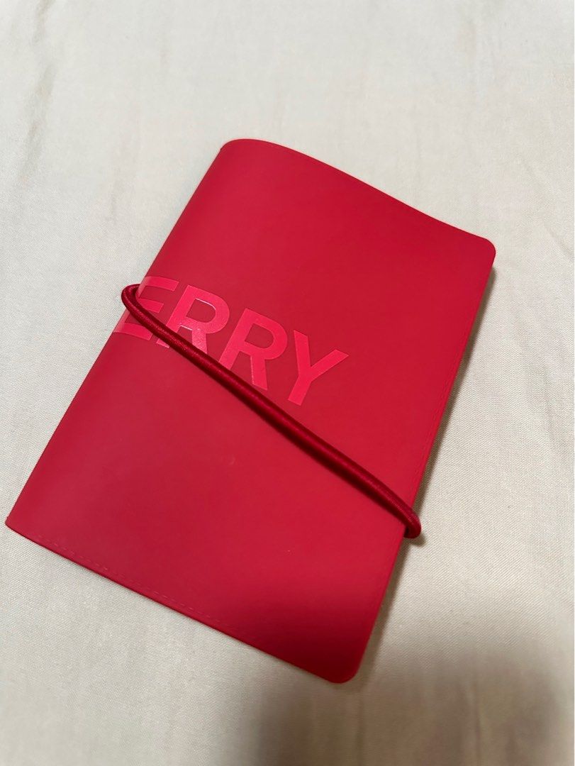 Burberry hot sale passport wallet