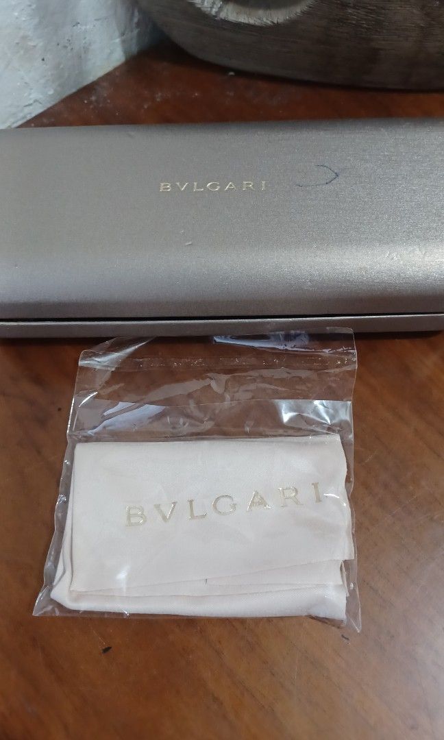 Bvlgari sunglasses (Category: Sunglasses & Eyewear) located in Lapu Lapu. Submitted by ej882019 (Listing ID 1260731254, Image 2). Description: no flaws.