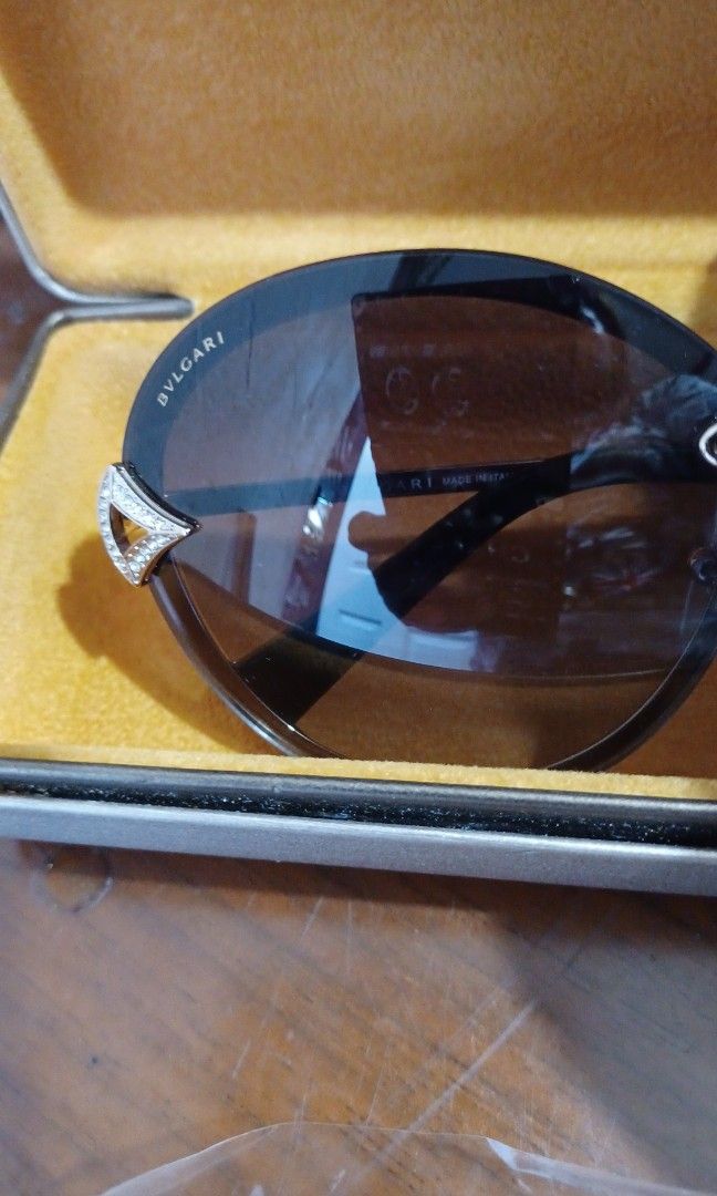 Bvlgari sunglasses (Category: Sunglasses & Eyewear) located in Lapu Lapu. Submitted by ej882019 (Listing ID 1260731254, Image 3). Description: no flaws.