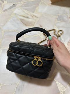 (Category: ) located in . Submitted by huiixshop (Listing ID 1260774907, Image 1). Description: .