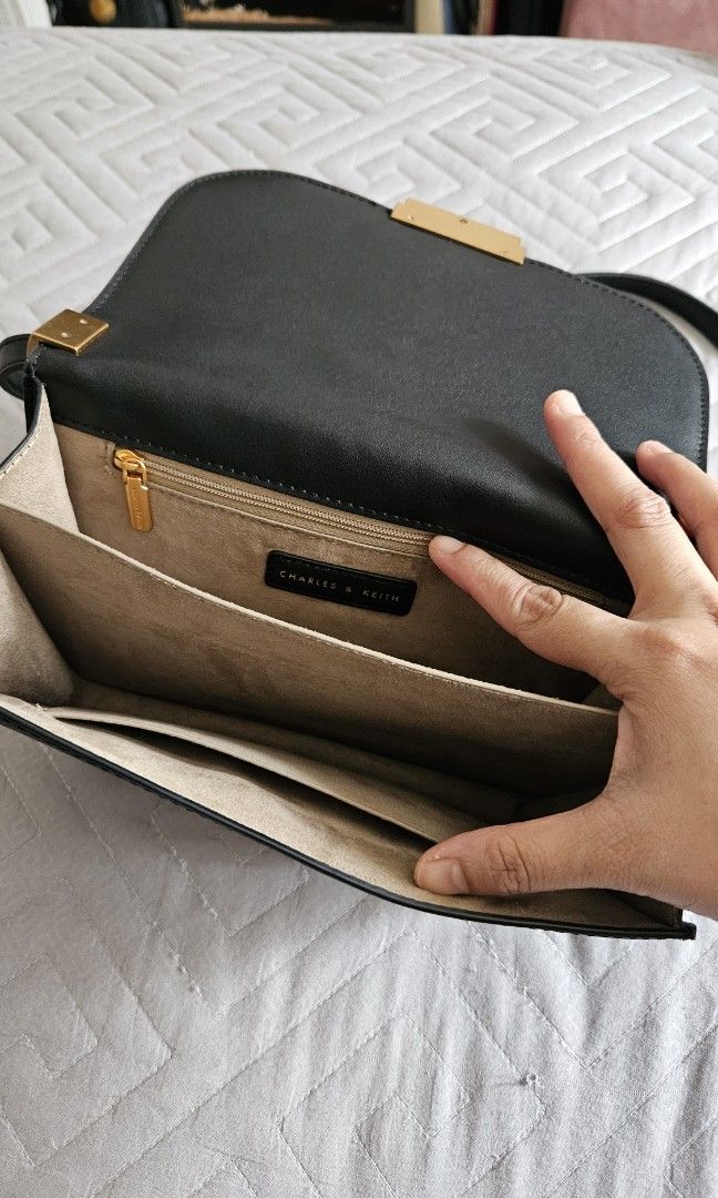 Charlotte Cross body bag