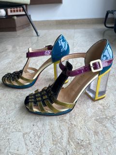 Sold at Auction: CHRISTIAN LOUBOUTIN SO KATE HEELS SZ 39