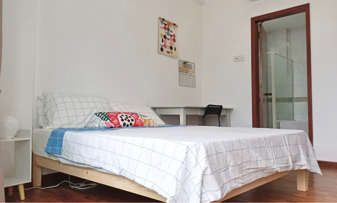 (Category: ) located in . Submitted by roomsco (Listing ID 1260710808, Image 1). Description: .