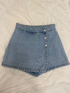 (Category: ) located in . Submitted by tring30 (Listing ID 1260755566, Image 1). Description: .