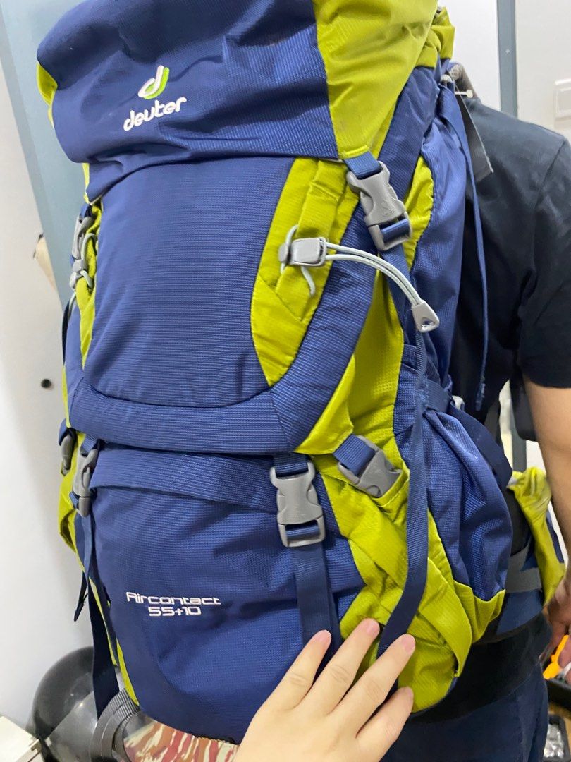 Deuter back store