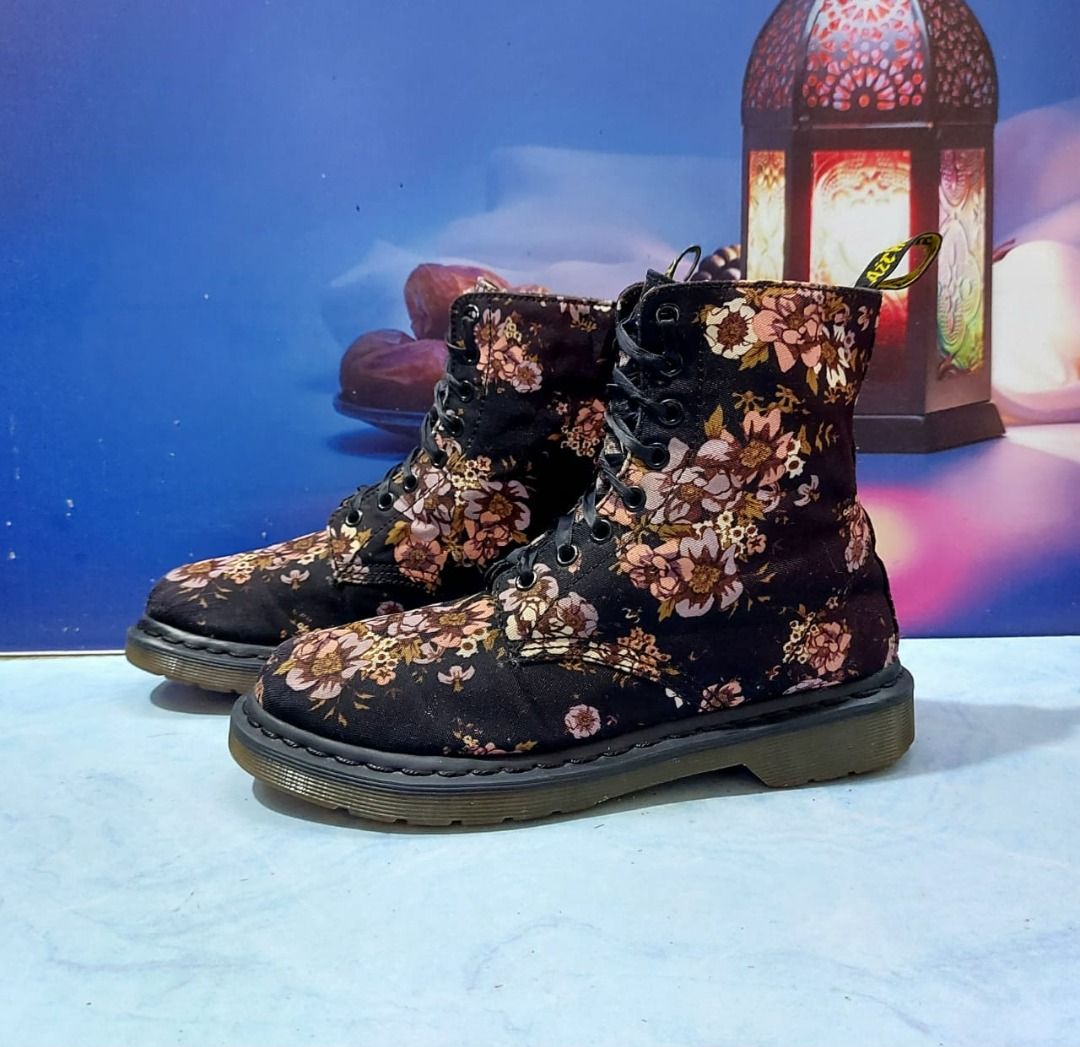 Dr Martens Boots Victorian Flower Vintage 8 hole Size