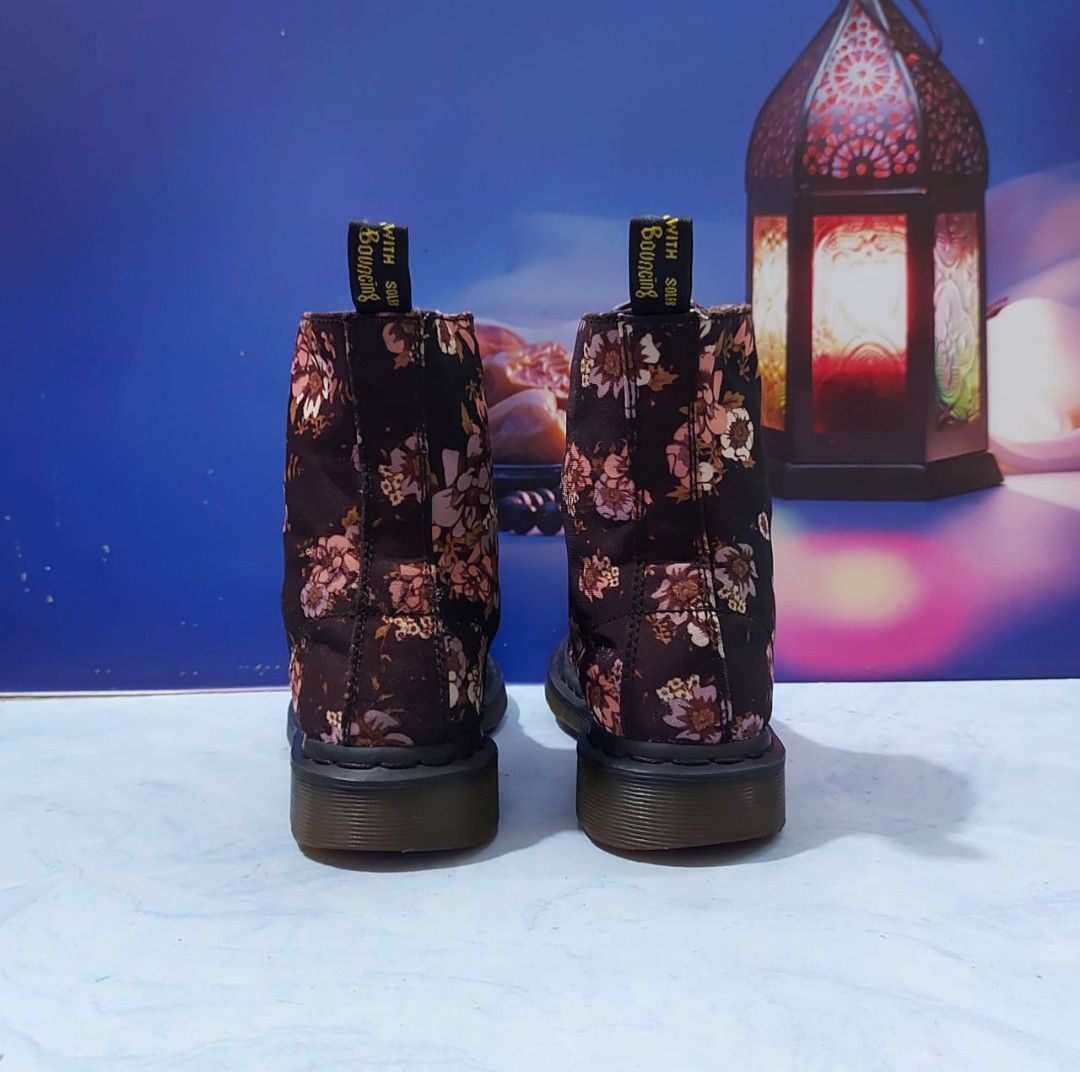 Dr Martens Boots Victorian Flower Vintage 8 hole Size 39 24 5cm