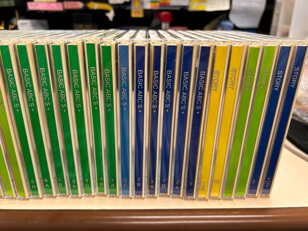 キッズ・ファミリー Disney's World of English CD basic abc Disney's World Of English Basic ABC's + Book 5 - Hard To