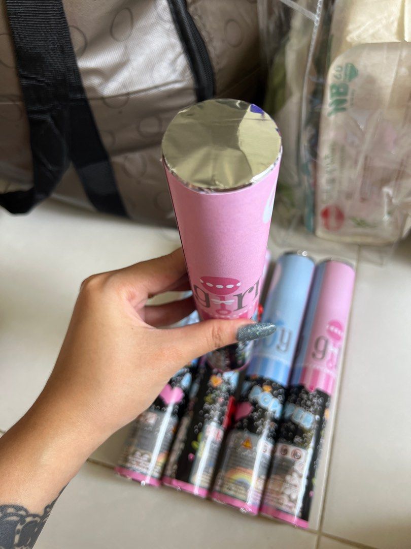 Gender reveal popper, Everything Else on Carousell