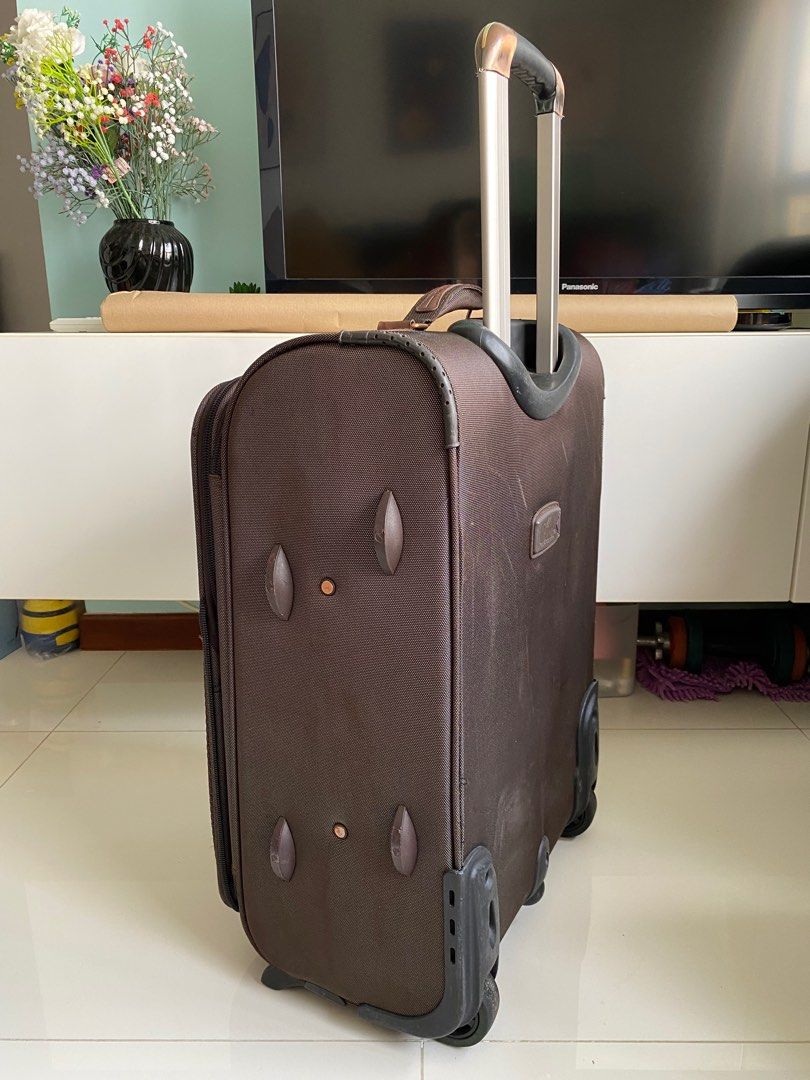Hard case luggage bag, Hobbies & Toys, Travel, Luggage on Carousell