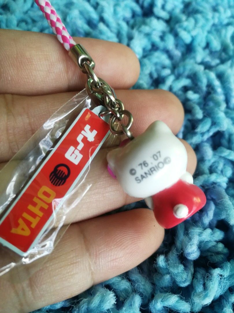 HELLO KITTY Holding Ball Phone Charms (Category: Character Goods) located in Mabalacat. Submitted by whowannashoppe (Listing ID 1260695365, Image 3). Description: P150. 00 (set) or P80.00 EACH HELLO KITTY Holding Ball Phone Charms ©️SANRIO ✔️ Available in two colors ✔️ With markings ✔️ Preloved but in very good condition. ✔️ Unused.