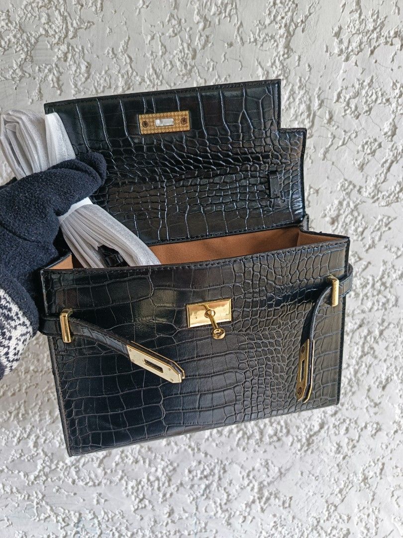 Premium price🤩 Super rare Hermes kelly Danse black matte Croco ghw 2023  full set #hermeskellydanse #hermeskellydansecroco #glossvintage