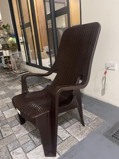 Zooey plastic 2025 chair price list