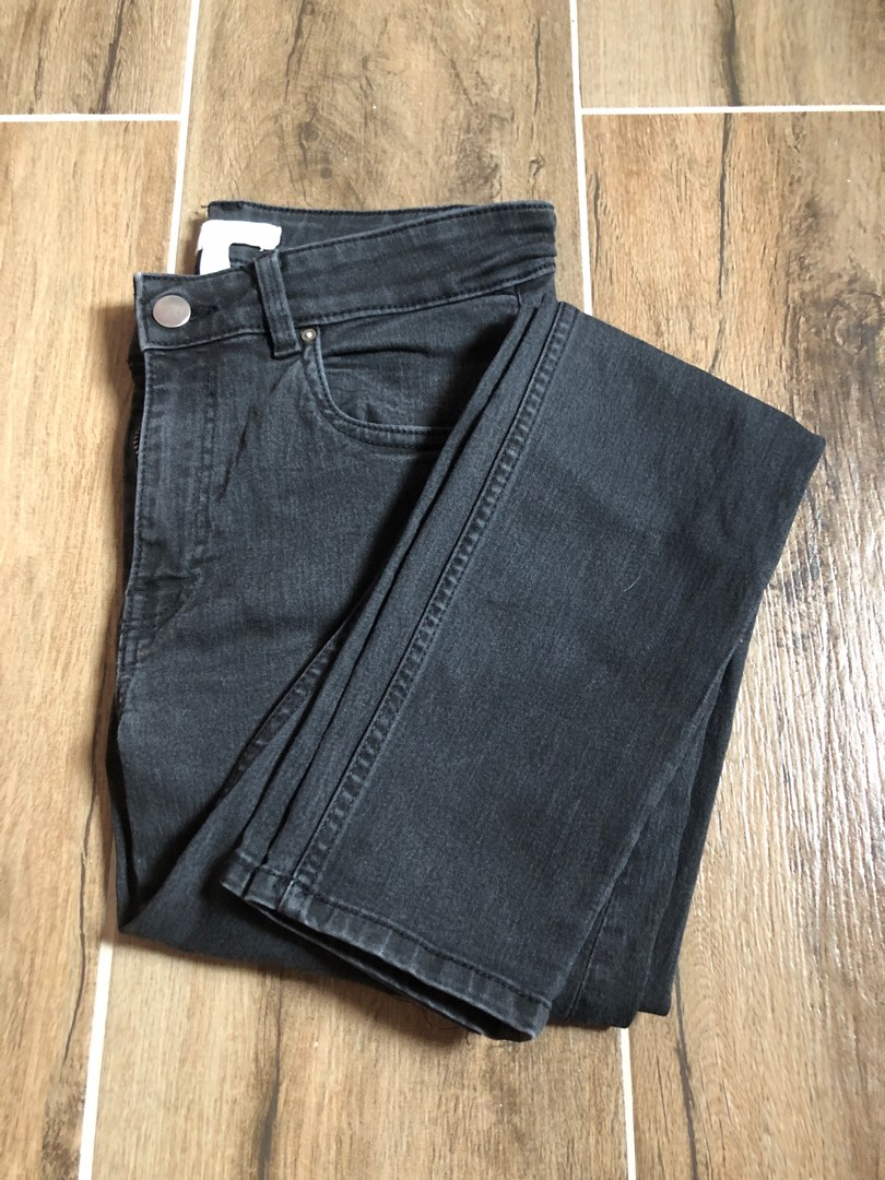 HnM black fitted jeans, Women's Fashion, Bottoms, Jeans on Carousell
