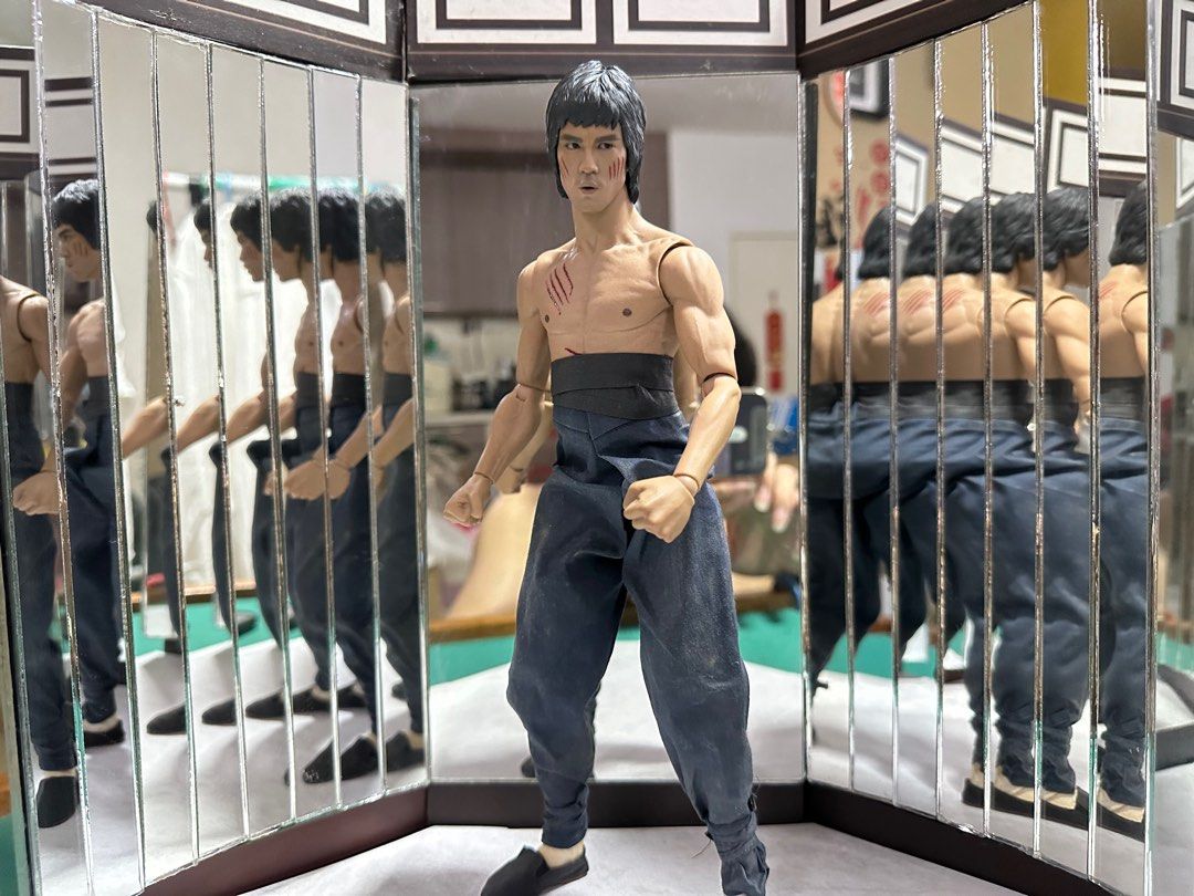 Hot toys DX04 enter the dragon Bruce Lee, Hobbies & Toys, Toys