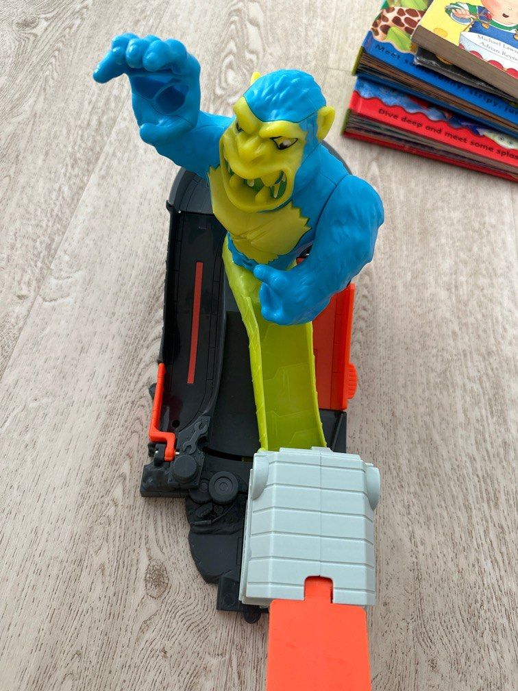 Hot wheels sales monkey track
