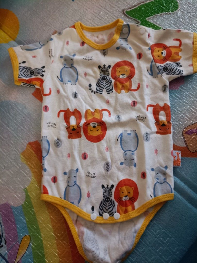 Jumper baby velvet junior Bayi Anak Baju Bayi di Carousell