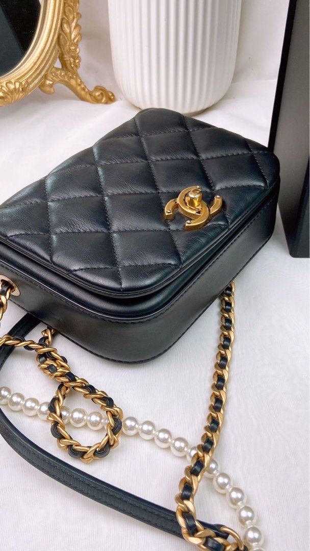 JZC7807 Black Calfskin Mini Fashion Therapy Full Flap Bag GHW, Luxury, Bags  & Wallets on Carousell