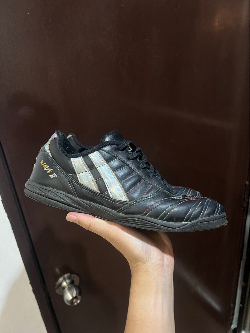 kasut futsal pan