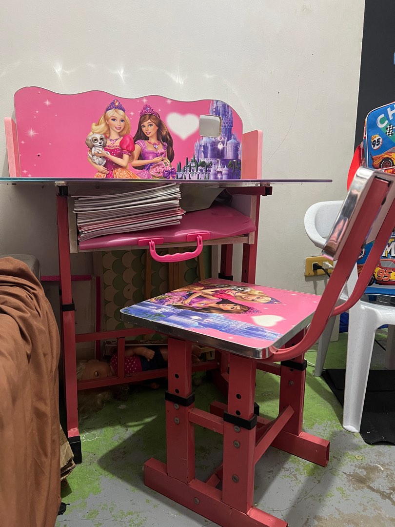 Barbie study clearance table with chair
