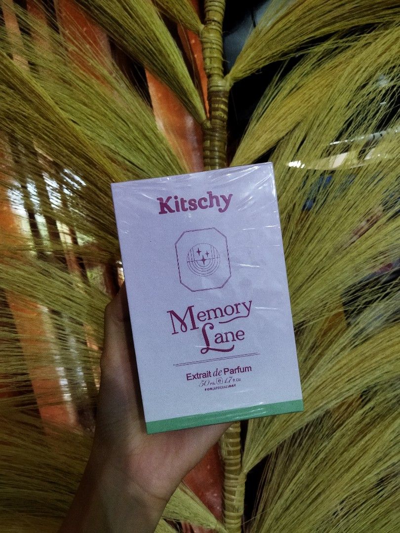 Kitschy Memory Lane Extrait de Parfum new termurah segel, Kesehatan