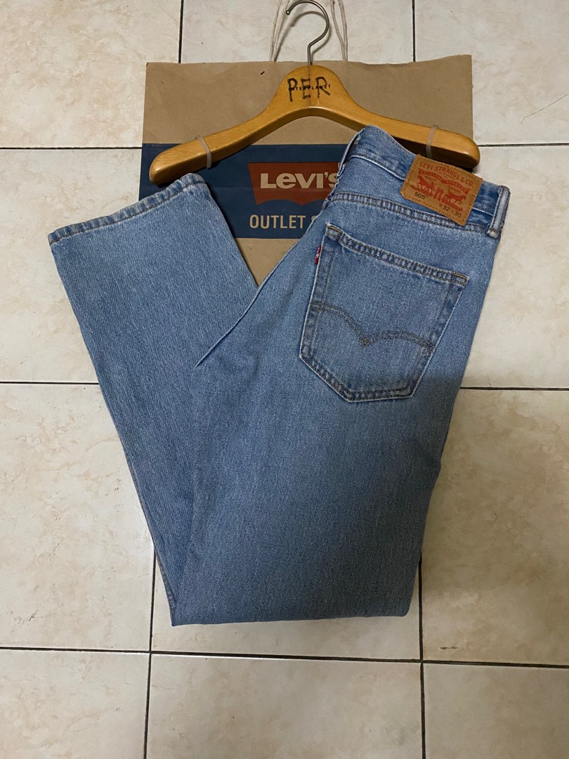 Levis 505 W32L30, Men's Fashion, Bottoms, Jeans on Carousell
