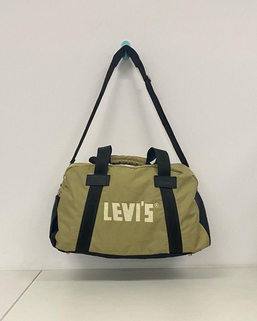 Levi's online duffle bag