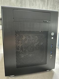 Lian Li PC-Q08B