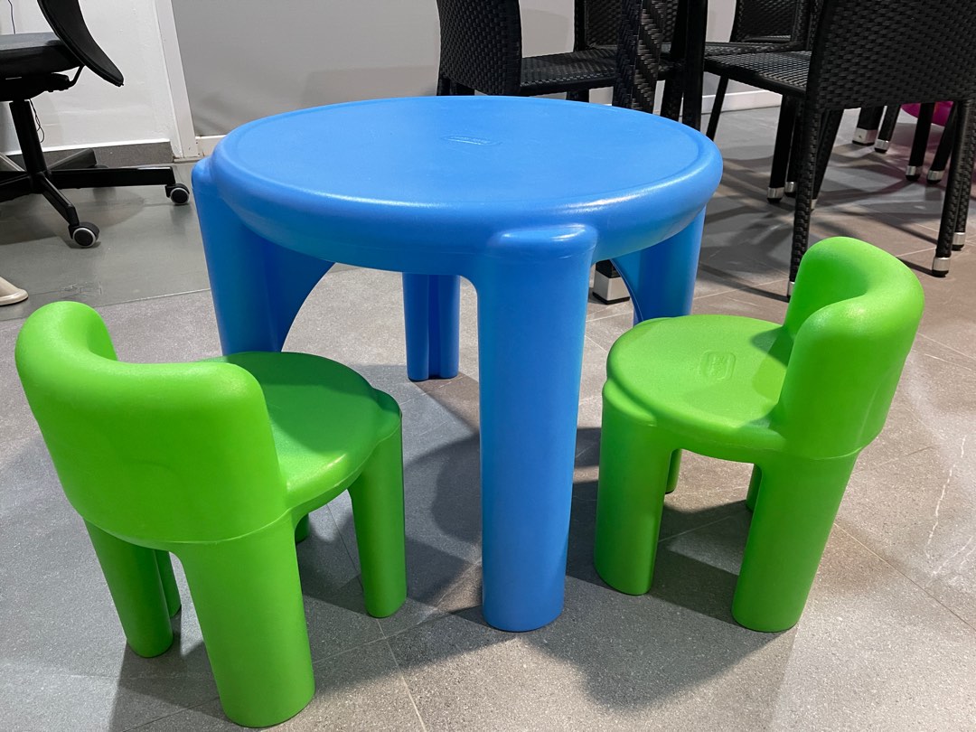 Little tikes table on sale and chair set