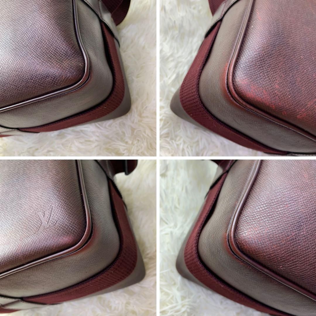 Authenticated Used Louis Vuitton Taiga Reporter M30156 Men's Shoulder Bag  Acajou 