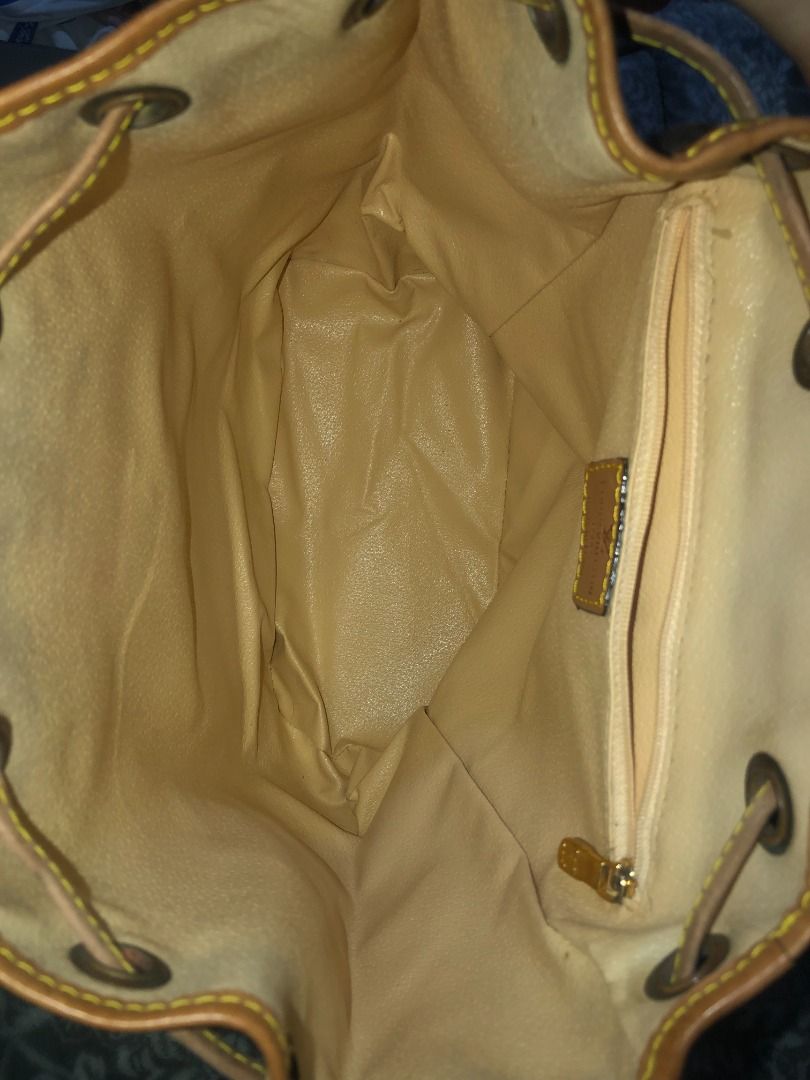 Louis Vuitton Montsouris (Category: Luxury Bags & Wallets) located in Tuguegarao City. Submitted by chimadri (Listing ID 1260760522, Image 3). Description: .