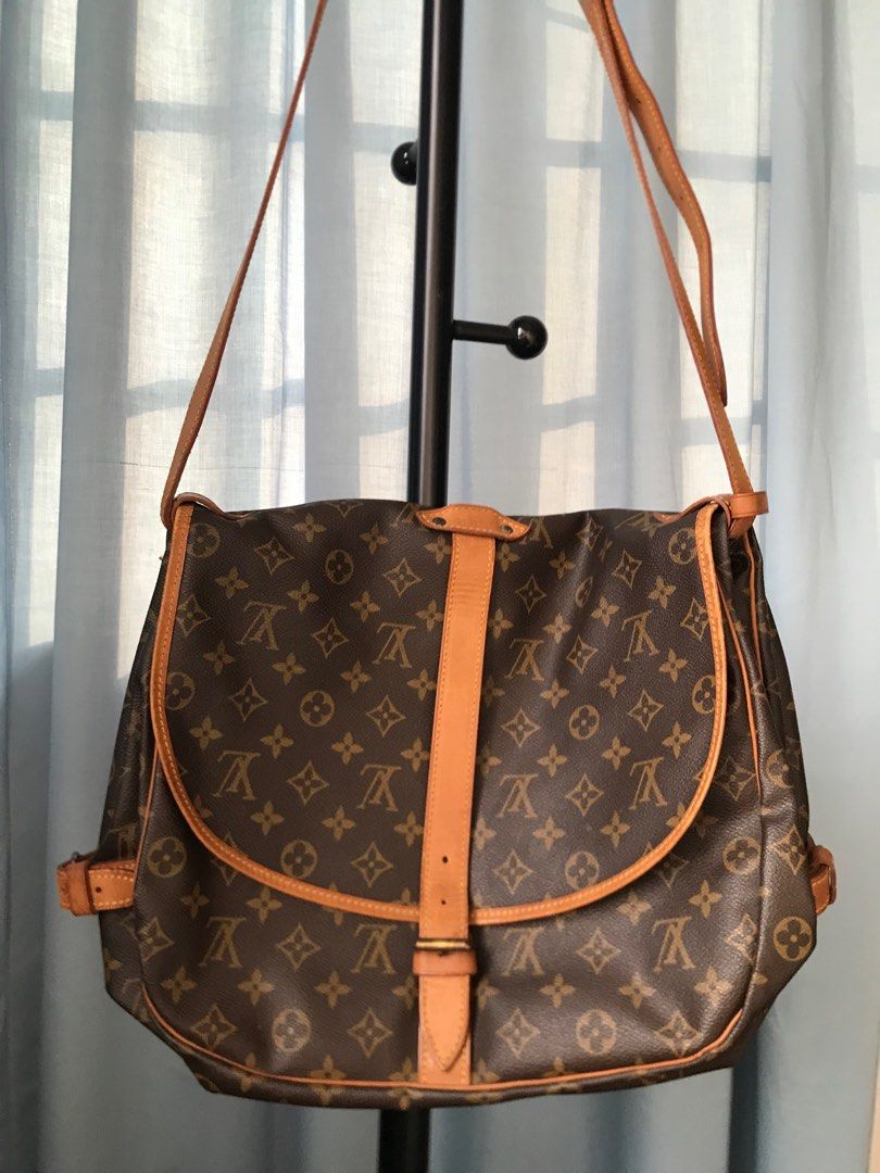 Louis Vuitton Vintage 1996 Monogram Speedy 35 With Shoulder Strap