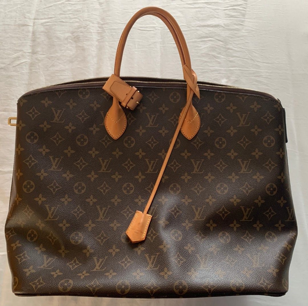 LV Bag, Luxury, Bags & Wallets on Carousell