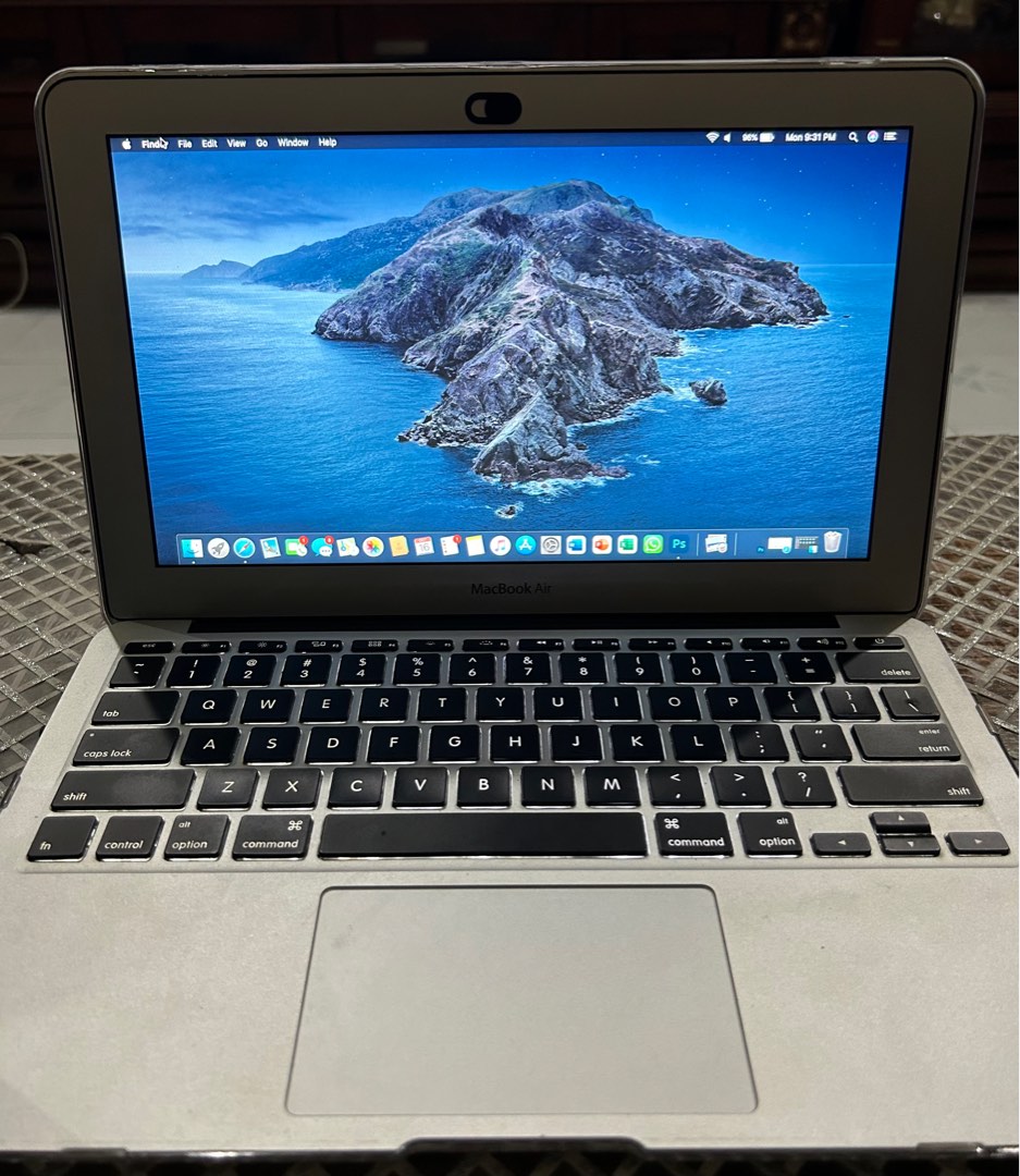 MacBook Air (11-inch , Mid 2012) - MacBook本体