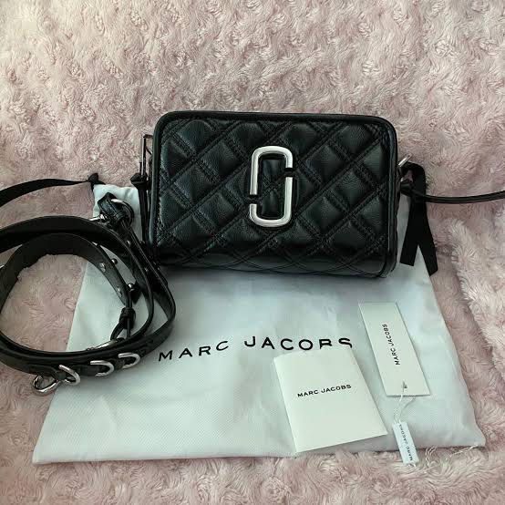 Marc Jacobs The Quilted Softshot 21 Crossbody Bag Black M0015419 –  LussoCitta