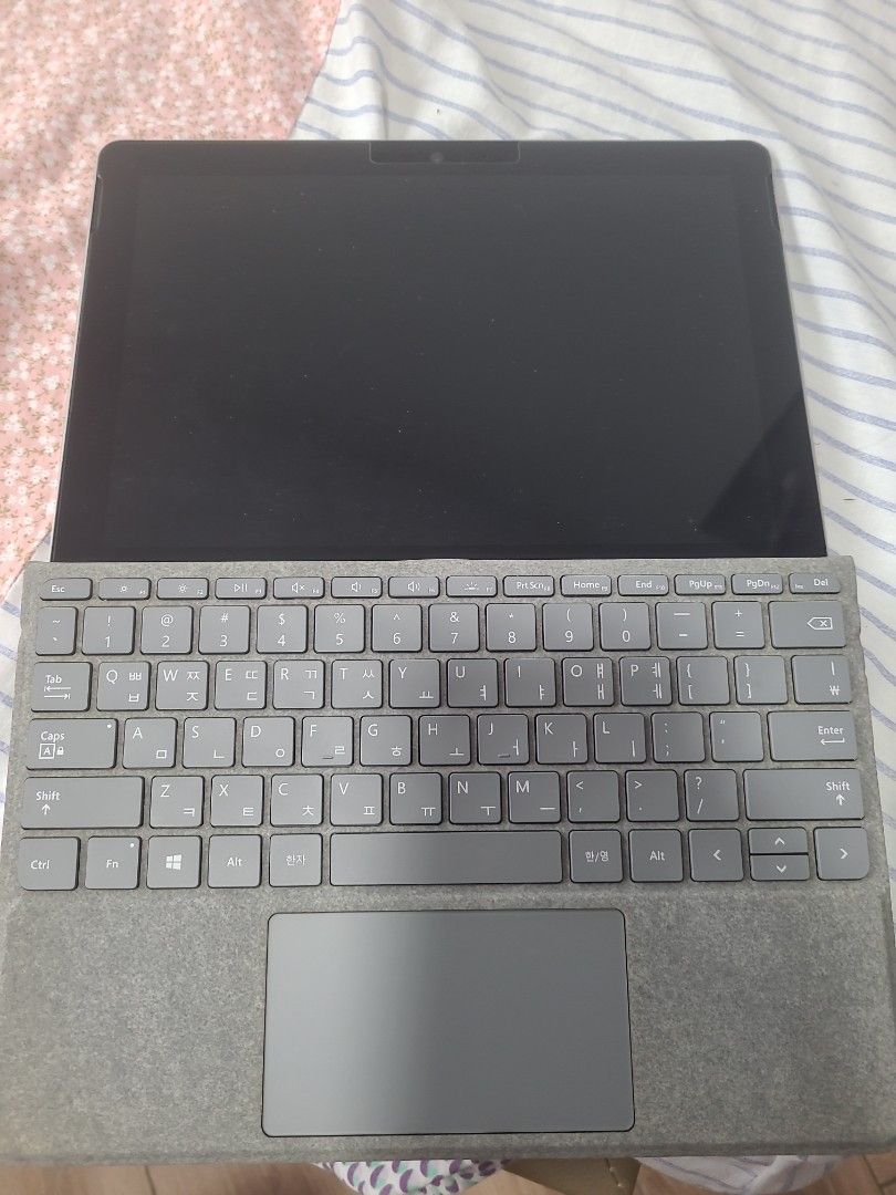 microsoft surface go gen 1420603353503508480