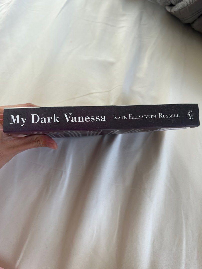 My Dark Vanessa Kate Elizabeth Russel, Hobbies & Toys, Books