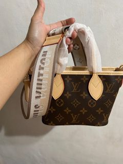 Limited Edition Louis Vuitton Monogram Bloom Flower Emilie Wallet, Luxury,  Bags & Wallets on Carousell