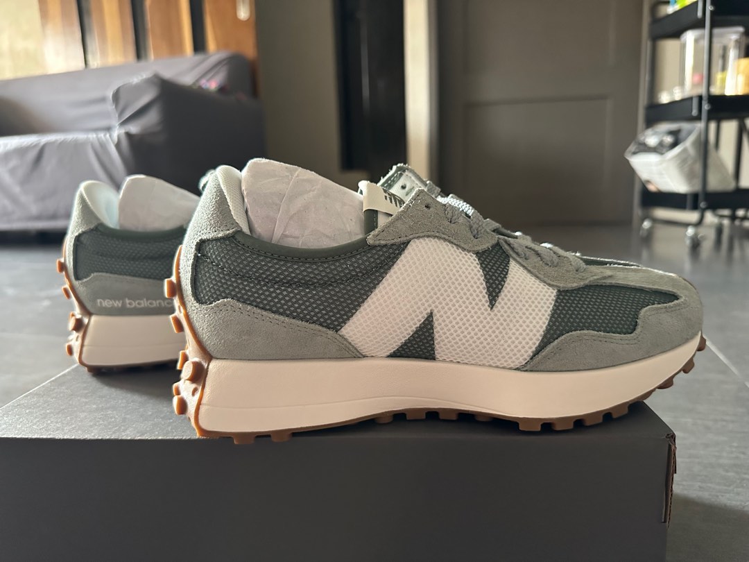 New Balance 327 Men s Fashion Footwear Sneakers on Carousell