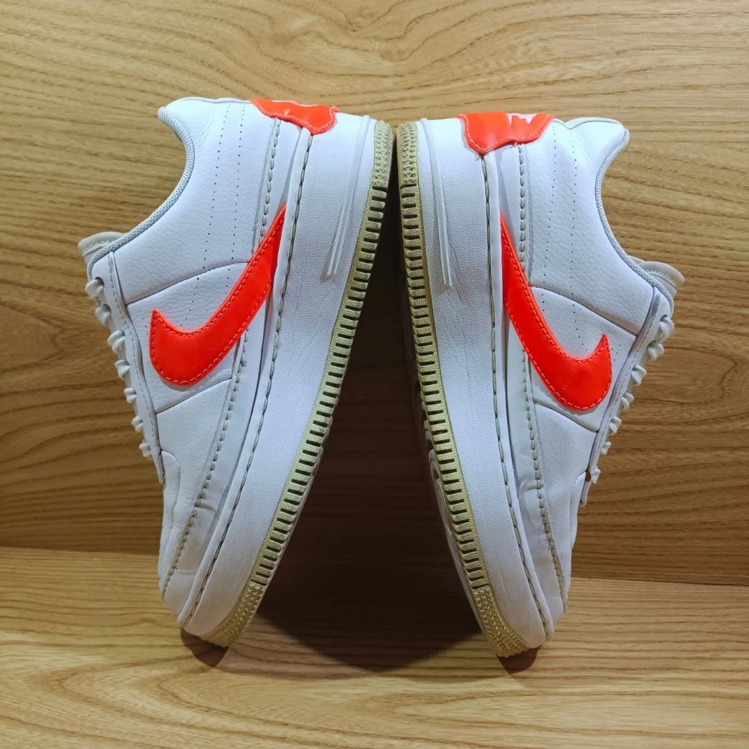 Nike air force 1 jester white hyper crimson hot sale