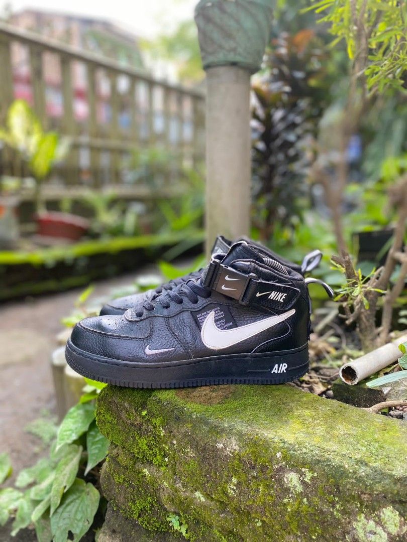 Nike Air Force 1 Utility Black Size 40
